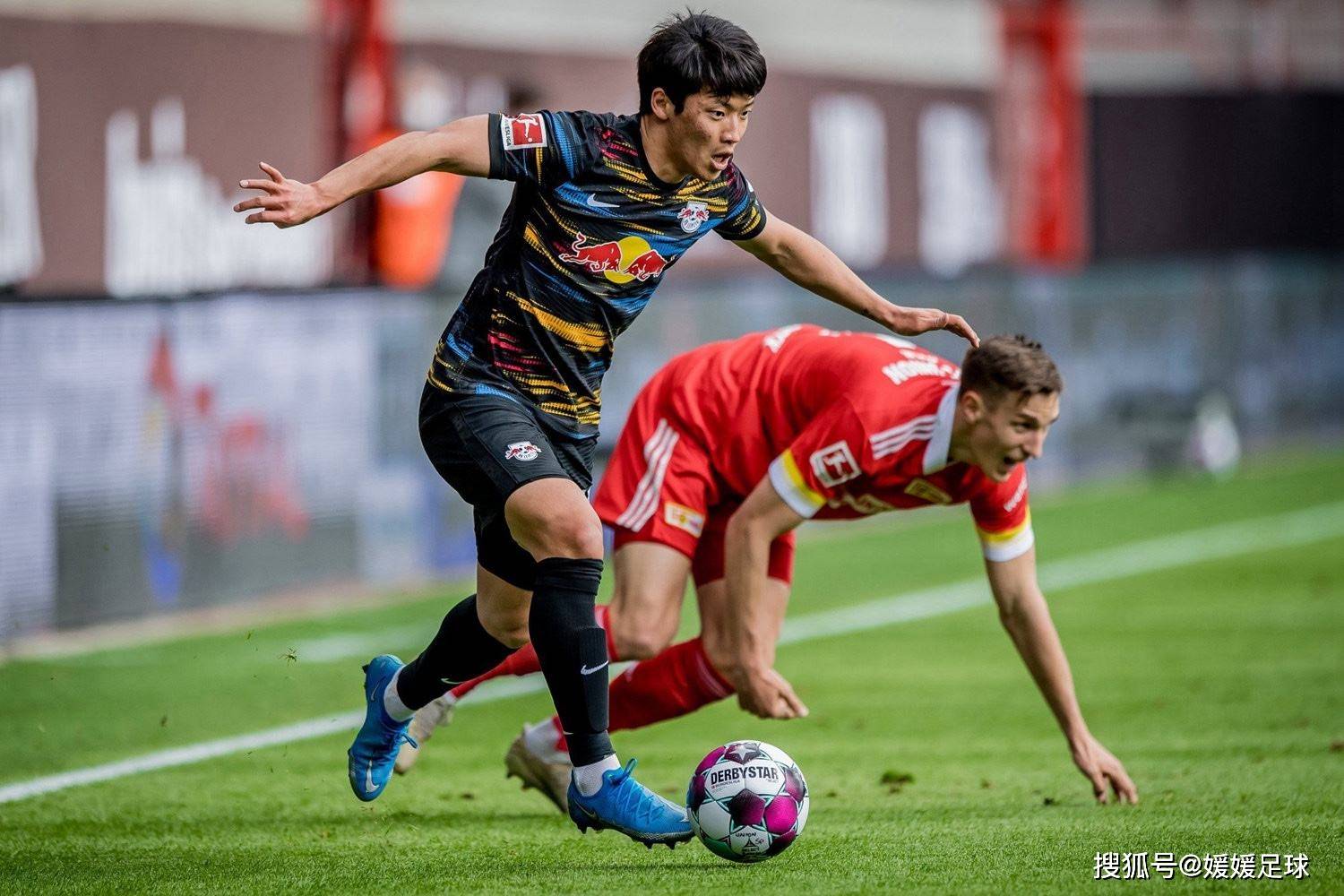 今晚体能课后,莱比锡篮板制胜备战欧超杯,震撼外界,团队化学反应显著 今晚体能课后,莱比锡篮板制胜备战欧超杯,震撼外界,团队化学反应显著