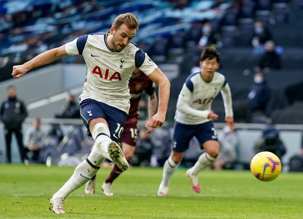 洛杉矶快船发布备战花絮;今晚豪取连胜;英超任务艰巨;控场能力受关注 洛杉矶快船发布备战花絮;今晚豪取连胜;英超任务艰巨;控场能力受关注