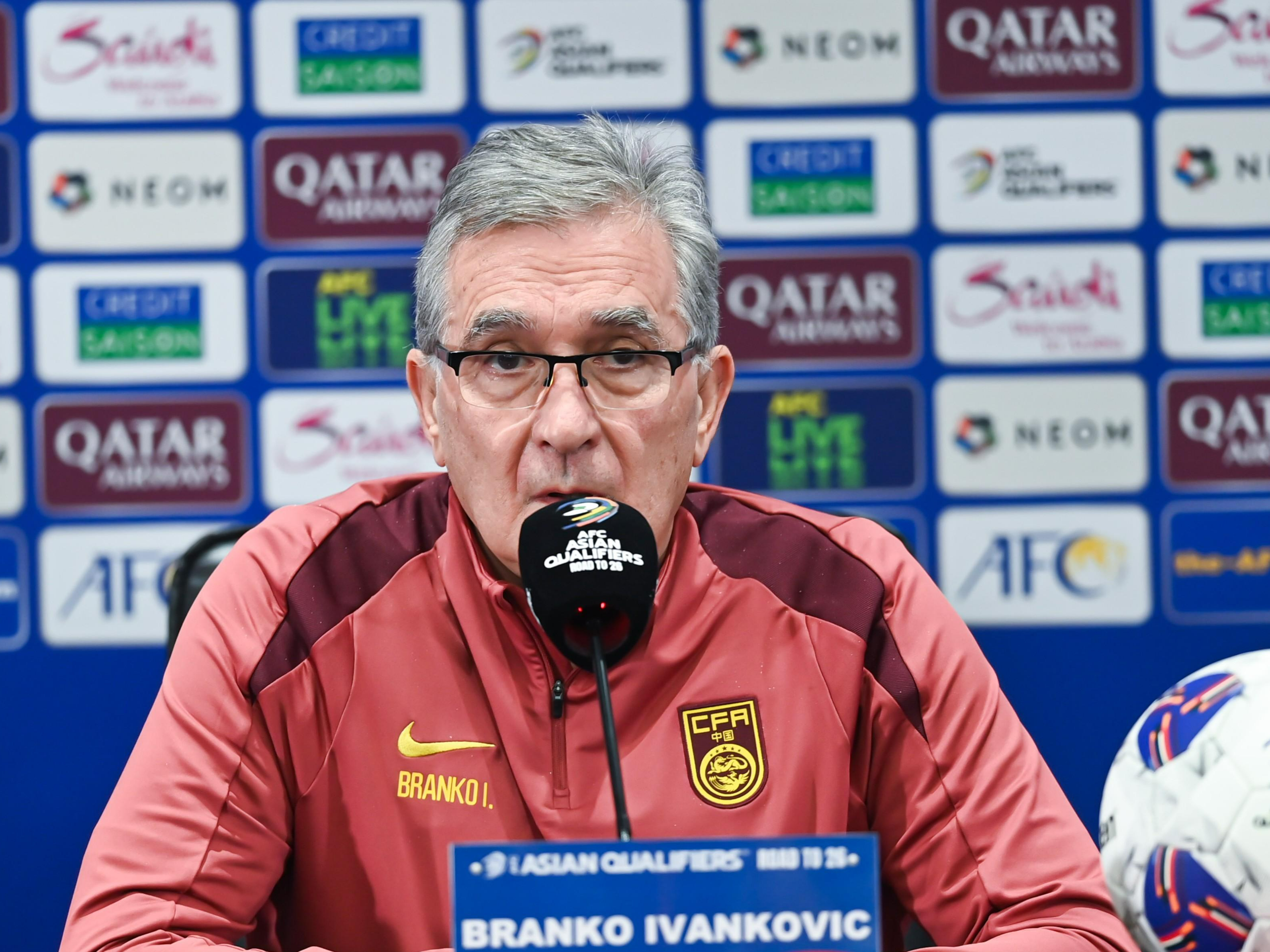 球速体育平台 - 社区盾赛后走向成谜，法兰克福主帅复盘，目标明确，资深球员宣示担当