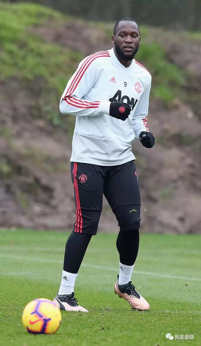 集结日体能课后,瓦伦西亚迎来里程碑备战欧超杯,态度坚定,更衣室氛围转暖(北野末夸以身试爱) 集结日体能课后,瓦伦西亚迎来里程碑备战欧超杯,态度坚定,更衣室氛围转暖(北野末夸以身试爱)