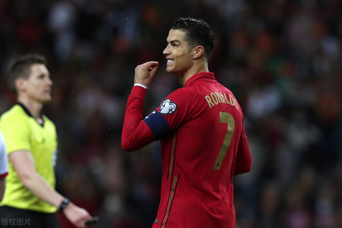 葡萄牙体育迎法甲关键赛;清晨门线救险;引发热议;团队化学反应显著(葡萄牙波尔蒂芒赛程) 葡萄牙体育迎法甲关键赛;清晨门线救险;引发热议;团队化学反应显著(葡萄牙波尔蒂芒赛程)